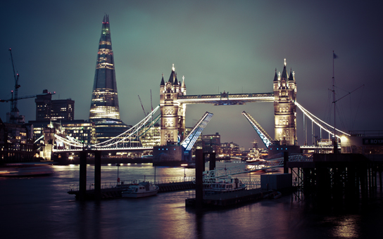 tower_bridge_of_london-wide