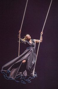 A scen from Bianco by NoFit State Circus @ Big Top, Southbank Centre. Directed by Firenza Guidi. (Opening 23-11-16) ©Tristram Kenton 11/16 (3 Raveley Street, LONDON NW5 2HX TEL 0207 267 5550 Mob 07973 617 355)email: tristram@tristramkenton.com